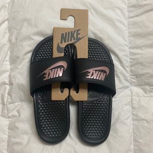 Nike Benassi JDI Black Slide